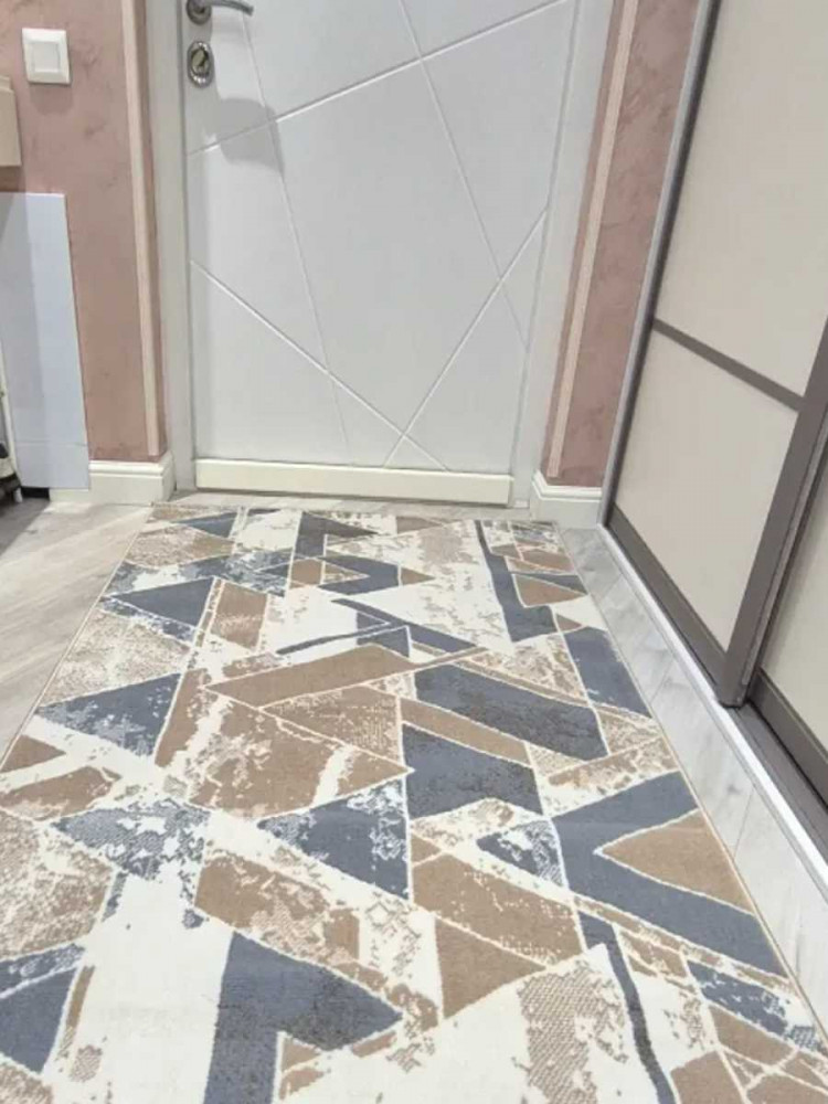 Дорожка ковровая (тканная) Diana 41 Высота ворса 9 мм. Состав Полипропилен 100%. Вес м2: 1500 г.Рулон 30 метров. Режем любые размеры.